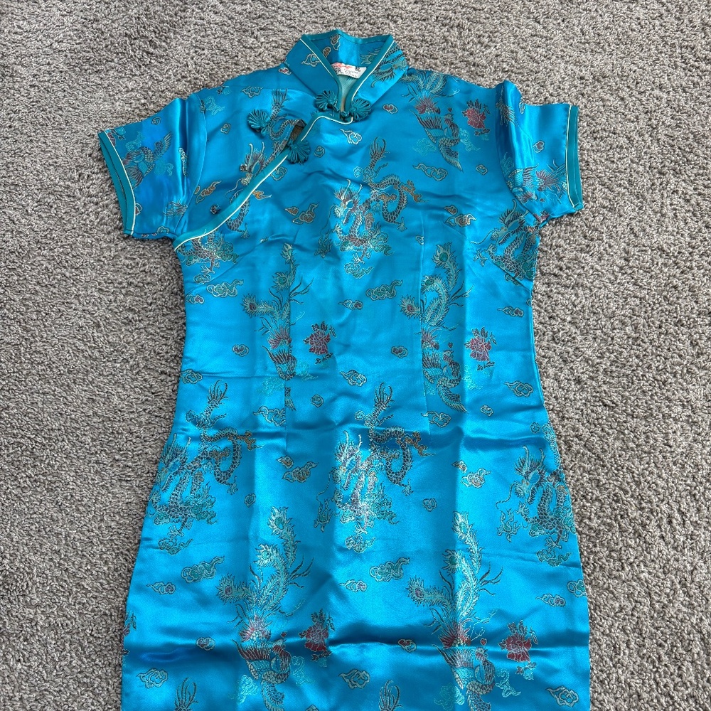 Women’s traditional Chinese dress